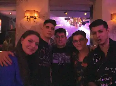 Petrecere 